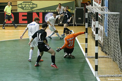 One more attempt by Toligma (Photo courtesy: Miklos Biszkup)