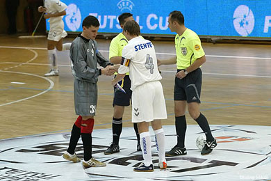 Team captains Alexei Capsamun and Tamas Szente during the traditional stand of clubs flags (Photo courtesy: Miklos Biszkup)