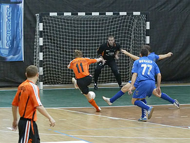 Goal by Oleg Miroshnyk? (Photo courtesy: Miklos Biszkup)