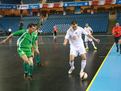 Alter Ego Luparense vs Tornado Chisinau (Photo courtesy: Brigitta So�s - Futsal Hungary)