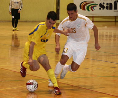Slovenian international Benjamin Melink here in action vs Yury Aleinikau (Photo courtesy: Sergey Lysenchuk)