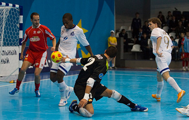 ... 3... (Photo courtesy: Konstantin Molchanov)