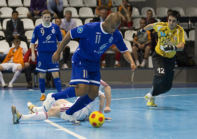 ... goes ahead... (Photo courtesy: Konstantin Molchanov)