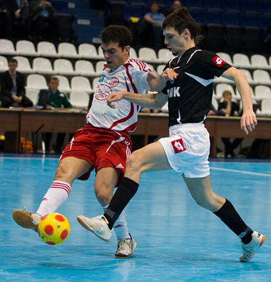 Dentinho vs Shayakhmetov (Photo courtesy: Konstantin Molchanov)