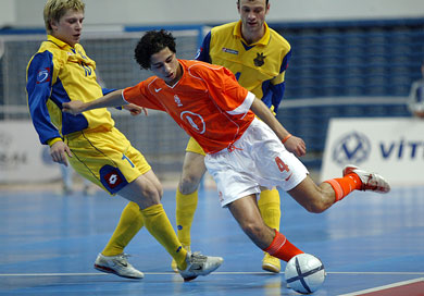 El Morabiti dancing on the 