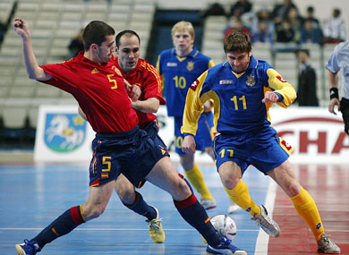 Pypypiv vs Orol (Photo courtesy: Joe Pepler - UEFA.com)