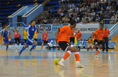 Fumasa and Tiago, counter-attack for Shakhtar (Photo courtesy: Shakhtar Donetsk)
