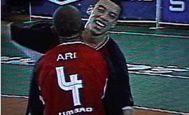 Ulbra players celebrating their victory (photo courtesy: www.futsal.com.br)
