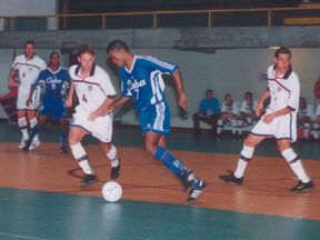 Cuba (blue) looking to become the second CONCACAF team to advance to three consecutive FIFA Futsal World Championships (Photo courtesy: www.concacaf.com)