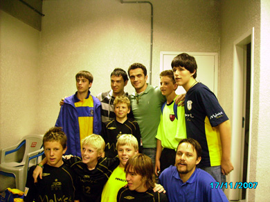 Vikings and... Falcao! (Photo courtesy: Vikings Futsal)