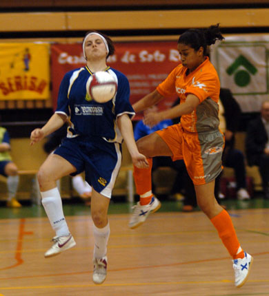 Fabi in action vs Mostoles (Photo courtesy: Enrique Serrano)