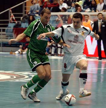 Brazilian duel: Schumacher vs Marcos (Photo courtesy: www.lnfs.es)