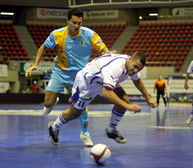 Balo vs Serpa (Photo courtesy: Angel Perez - LNFS)