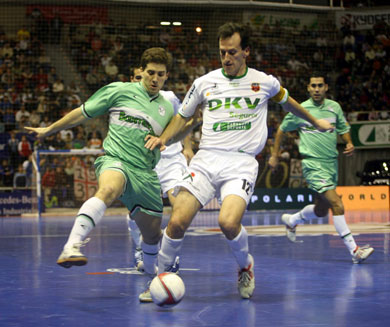 Santi vs Luis (Photo courtesy: Angel Perez - LNFS)