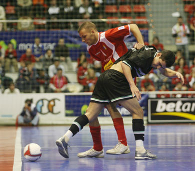 Rafa Munoz vs Neto (Photo courtesy: Angel Perez - LNFS)