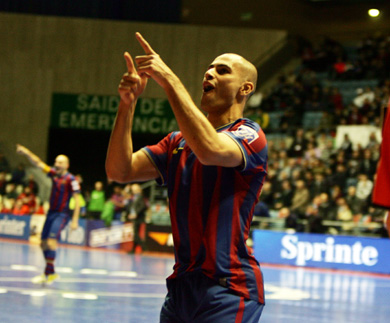 Fernandao celebration (Photo courtesy: Rub�n de Pedro - LNFS)